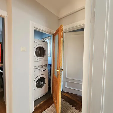 Apartment White House