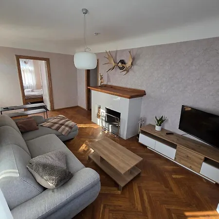 White House Apartment *